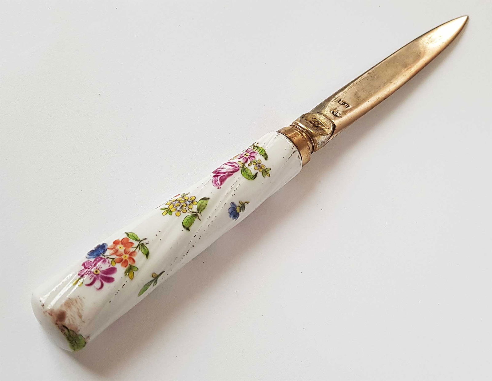 RUSSIAN SILVER PORCELAIN KNIFE, CATHERINA II, 1770: Prestigious Gift! Price Reduced — Limited-Time Offer! EXTREMELY RARE ANTIQUE RUSSIAN IMPERIAL SILVER and PORCELAIN KNIFE, CATHERINA II, 1770 This Russian Gilt Silver and Porcelain Knife dates back t