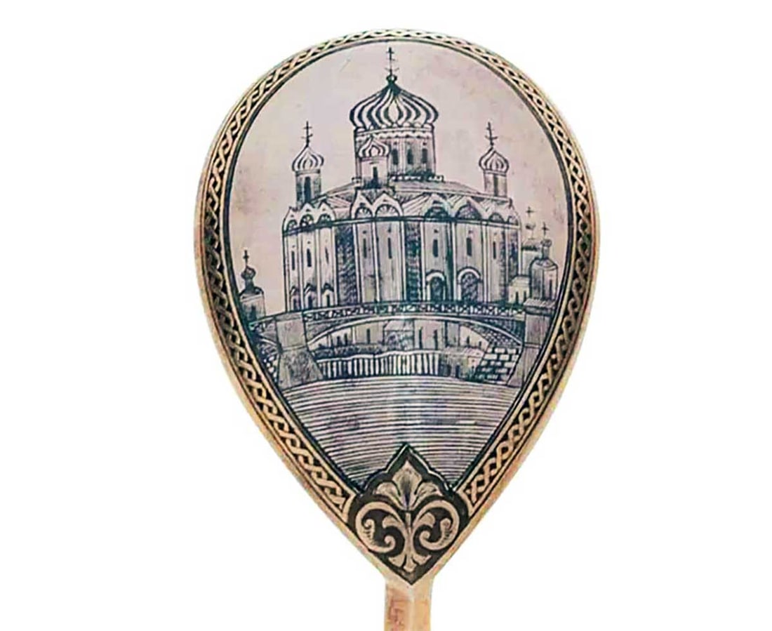 LARGE ANTIQUE RUSSIAN SILVER NIELLO SPOON: LifeTime Warranty! Price Reduced — Limited-Time Offer! RARE LARGE RUSSIAN SILVER NIELLO SPOON, MARKED Gilt-silver spoon with niello depicting the Moscow Kremlin's architecture. This Rare and Highly