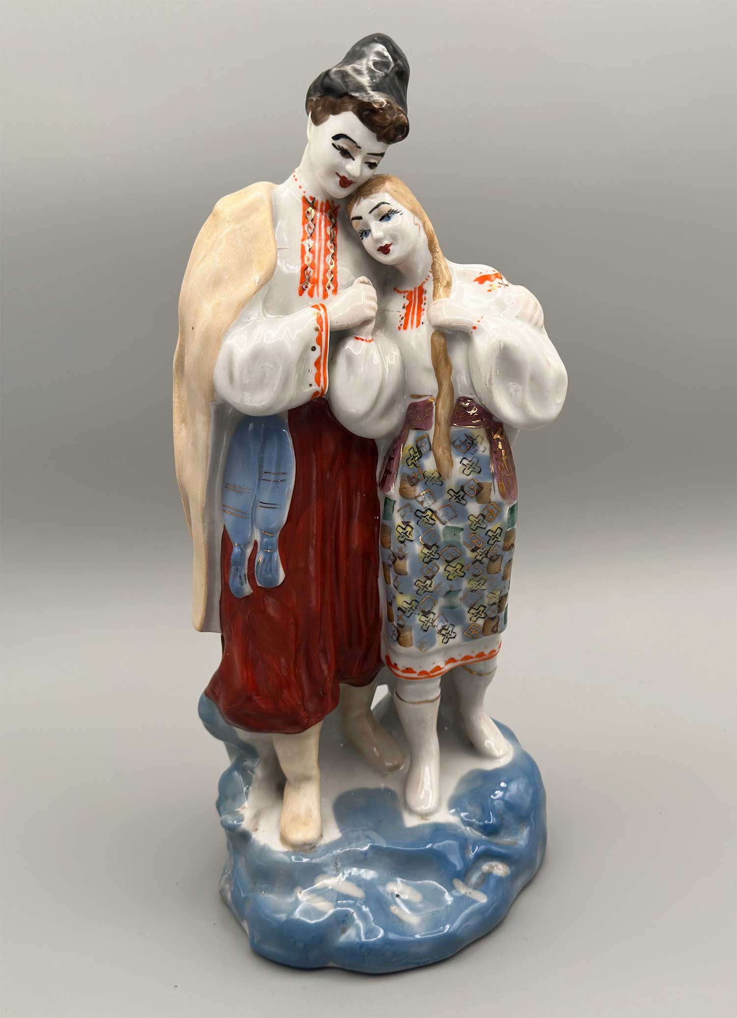 RARE UKRAINIAN PORCELAIN FIGURINE, 1950x: Price Reduced — Limited-Time Offer! Pay in Installments—up to SIX months! RARE UKRAINIAN PORCELAIN FIGURINE, c. 1950 For your consideration, this is a rare and beautiful Ukrainian porcelain figuri