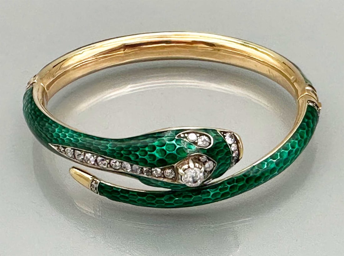 EXCLUSIVE ANTIQUE RUSSIAN GOLD, ENAMEL & DIAMOND SNAKE BRACELET WITH ORIGINAL BOX, SOTHEBY'S: No Reserve! Limited-Time Price Reduction! EXCLUSIVE ANTIQUE RUSSIAN GOLD, ENAMEL & DIAMOND SNAKE BRACELET WITH ORIGINAL BOX, SOTHEBY'S EXAMINED Offered for your consideration is an exceptionally rare 