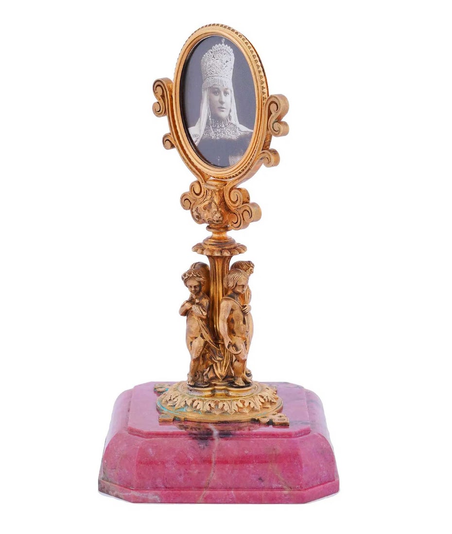 FABERGE - RUSSIAN GILT SILVER & RHODONITE PHOTO FRAME WITH CHERUBS AND LION HEADS (1 of 17)
