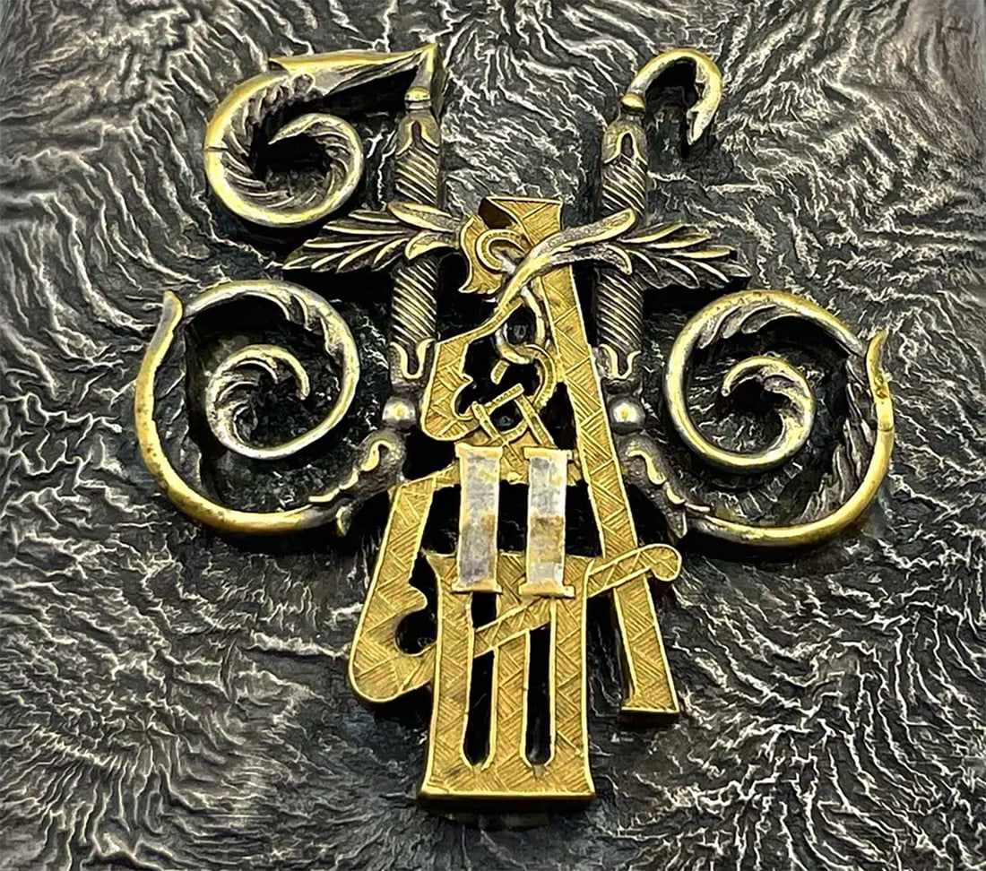 RUSSIAN IMPERIAL SILVER SAMORODOK CIGARETTE CASE WITH COAT OF ARMS OF ALEXANDER III AND NICHOLAS II (1 of 17)