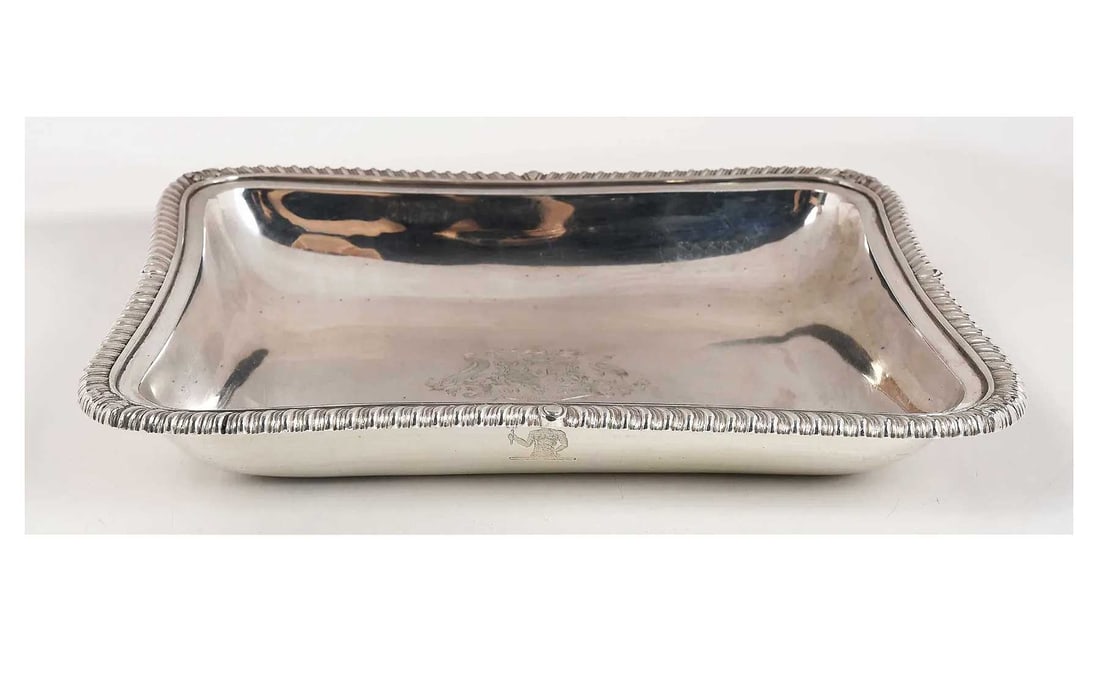 PAUL STORR - GEORGE III ENGLISH SILVER LINER 1812 WITH HERALDIC DECORATION (1 of 11)