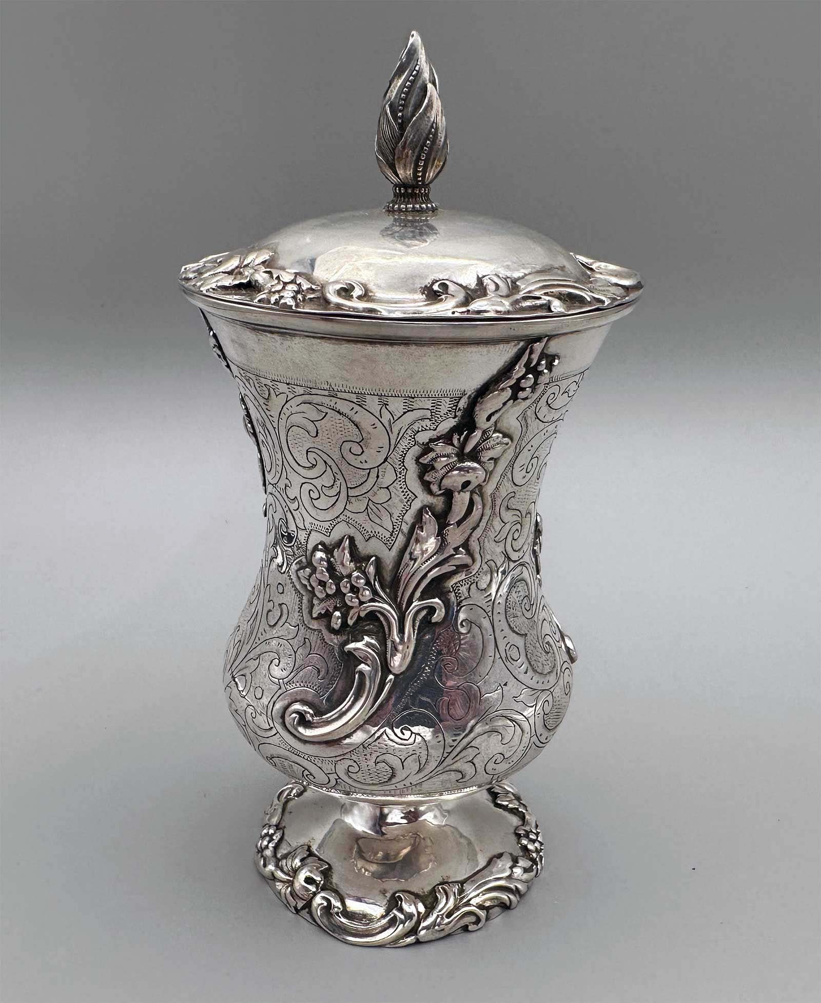 LARGE RUSSIAN IMPERIAL SILVER LIDDED TANKARD WITH REPOUSSE FLORAL DECORATION 1856 (1 of 20)