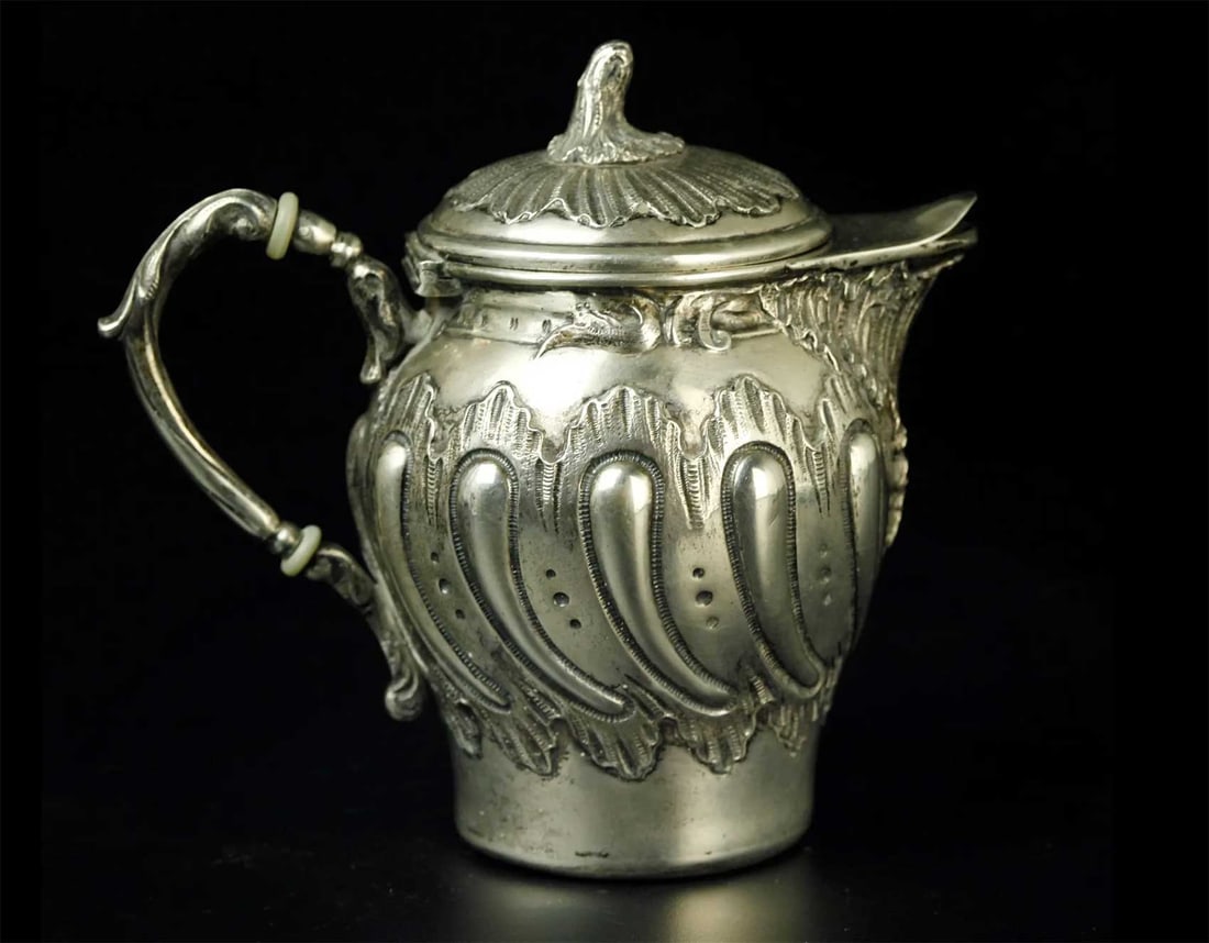 RARE ANTIQUE GERMAN HANAU STERLING SILVER CREAMER, 18TH-19TH CENTURY HALLMARKED: No Reserve! Limited-Time Price Reduction! RARE ANTIQUE GERMAN HANAU STERLING SILVER CREAMER, 18TH-19TH CENTURY HALLMARKED Presented is a rare Antique German Hanau Sterling Silver Creamer dating from t