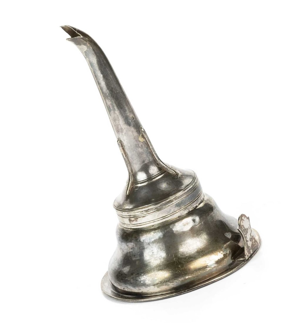 ANTIQUE ENGLISH GEORGE III STERLING SILVER WINE FUNNEL, LONDON 1801 - HALLMARKED: No Reserve! Limited-Time Price Reduction! ANTIQUE ENGLISH GEORGE III STERLING SILVER WINE FUNNEL, LONDON 1801 - HALLMARKED Presented is a rare Antique English George III Sterling Silver Wine Funnel da