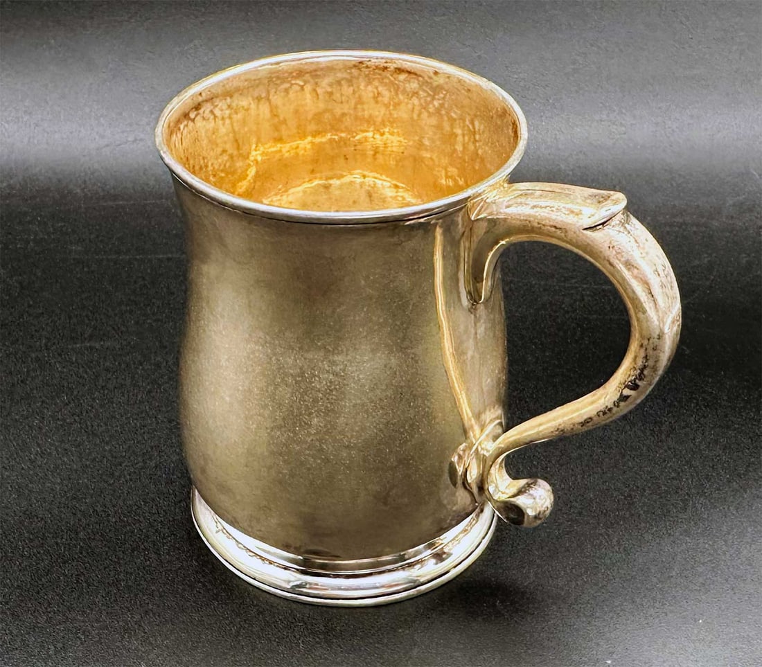 RARE ANTIQUE ENGLISH GEORGE II STERLING SILVER MUG, 1732: No Reserve! Limited-Time Price Reduction! RARE ANTIQUE ENGLISH GEORGE II STERLING SILVER MUG, 1732 Presented is a rare antique English sterling silver mug dating to 1732 during the reign of King Georg
