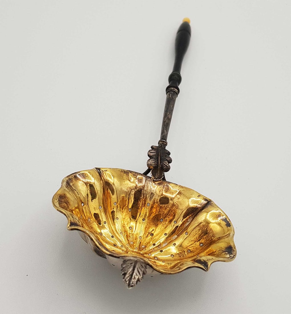 RARE ANTIQUE RUSSIAN IMPERIAL SILVER GILT TEA STRAINER, MOSCOW, 1863 (1 of 16)