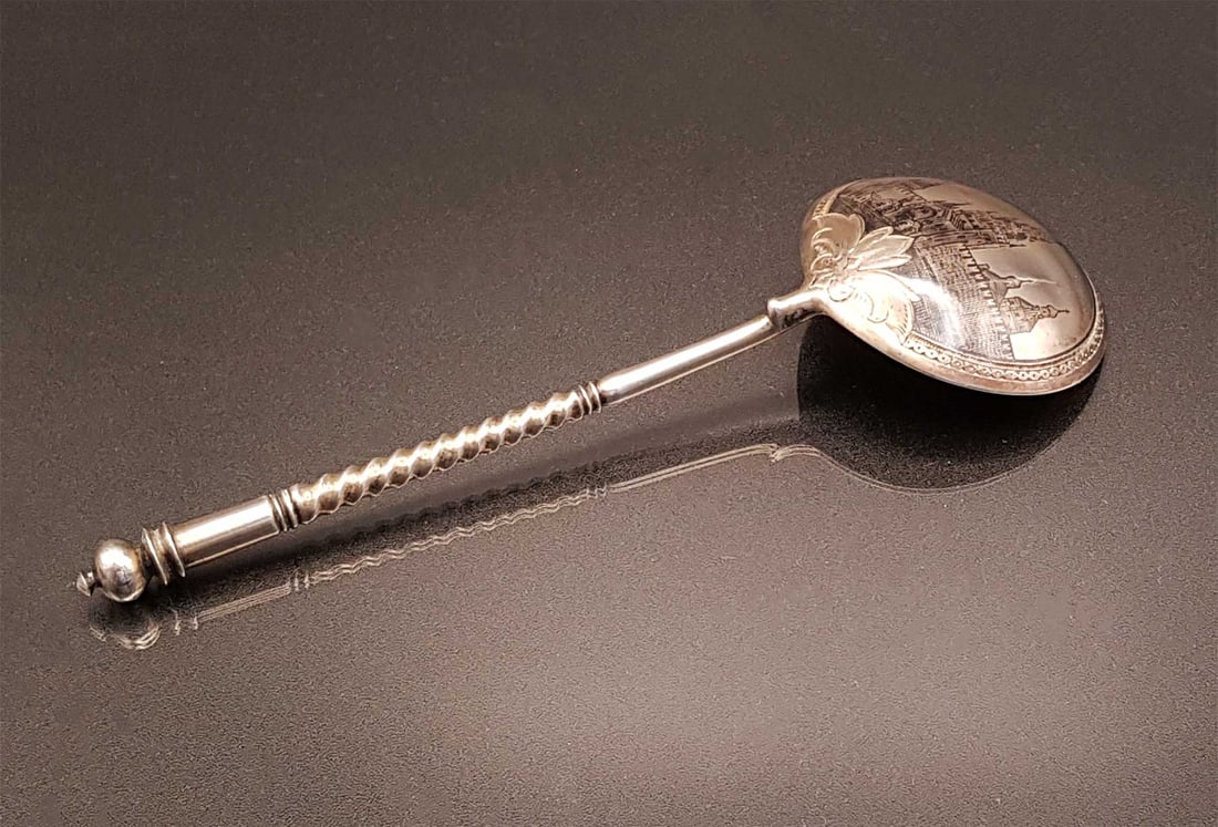 RARE LARGE ANTIQUE RUSSIAN SILVER GILT & NIELLO SPOON WITH KREMLIN VIEW, 1888 (1 of 18)