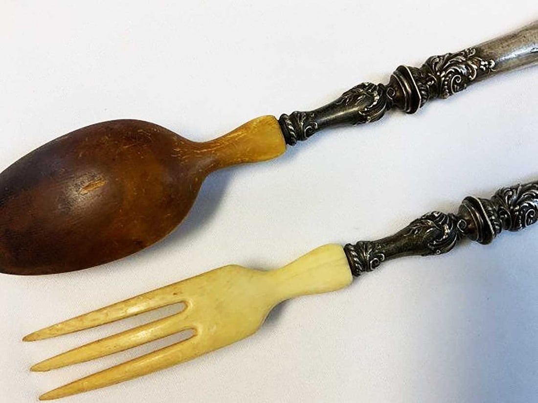 RARE ANTIQUE RUSSIAN SILVER AND BONE LARGE FORK AND SPOON SET WITH MONOGRAMS (1 of 9)
