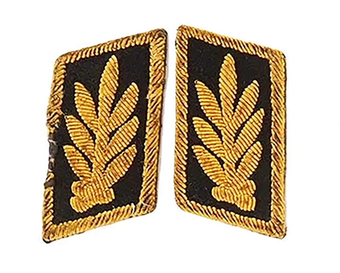 RARE RUSSIAN IMPERIAL MILITARY COLLAR TABS WITH GOLD BULLION EMBROIDERY (1 of 4)