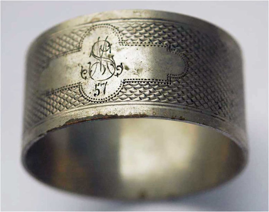 EUROPEAN SILVER NAPKIN RING MARKED ENGRAVED ROYAL DECORATION EARLY 20TH CENTURY (1 of 6)