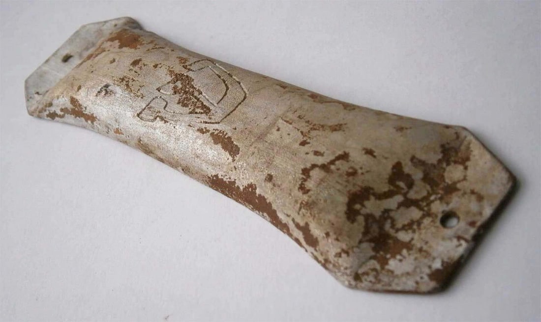 RARE JEWISH WWII MEZUZAH METAL CASE WITH HEBREW INSCRIPTION JUDAICA (1 of 13)