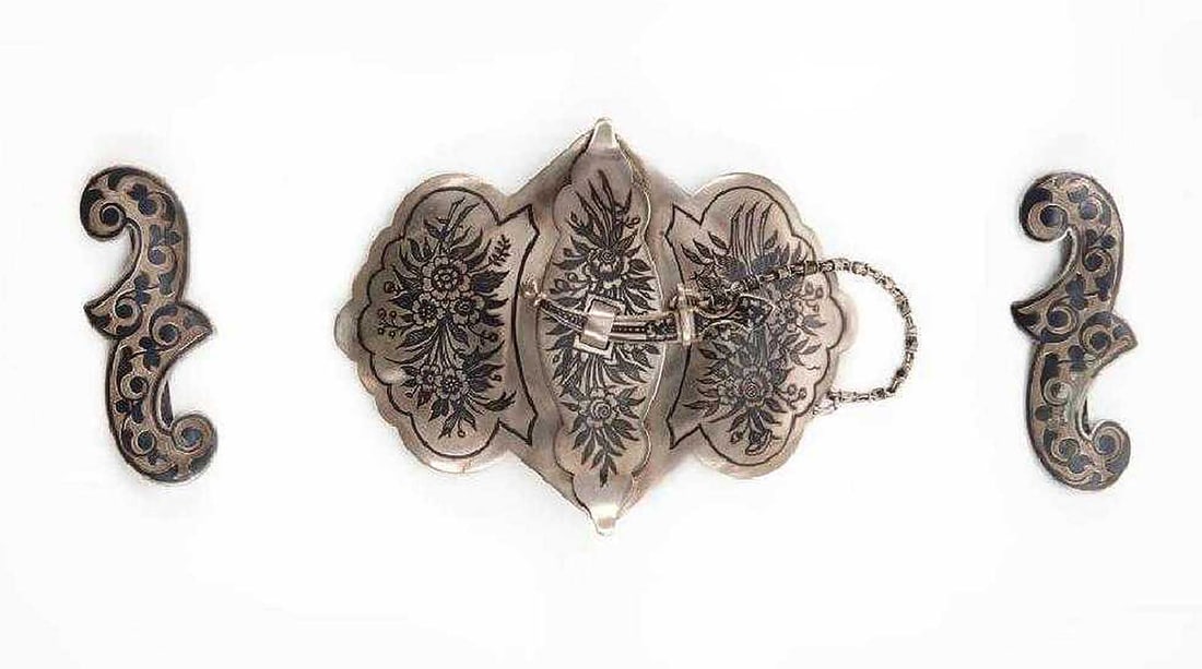 RARE SILVER NIELLO CAUCASIAN BELT BUCKLE, 1898 (1 of 7)