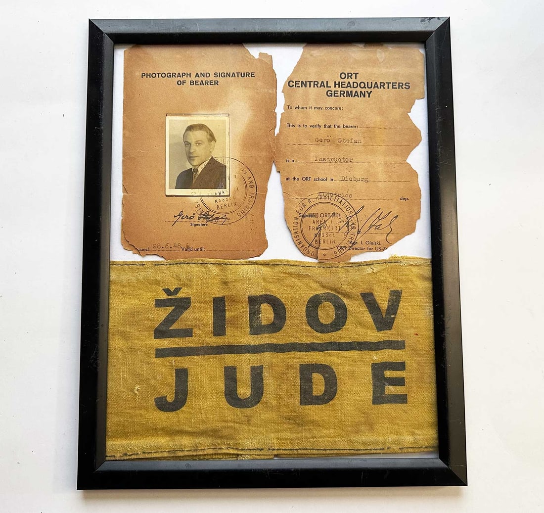 EXCEPTIONALLY RARE WWII JEWISH ARMBAND WITH JUDE & ZIDOV INSCRIPTIONS AND DOCUMENT: No Reserve! Limited-Time Price Reduction! EXCEPTIONALLY RARE WWII JEWISH ARMBAND WITH JUDE & ZIDOV INSCRIPTIONS AND DOCUMENT Presented is an exceptionally rare Jewish WWII armband bearing the inscript