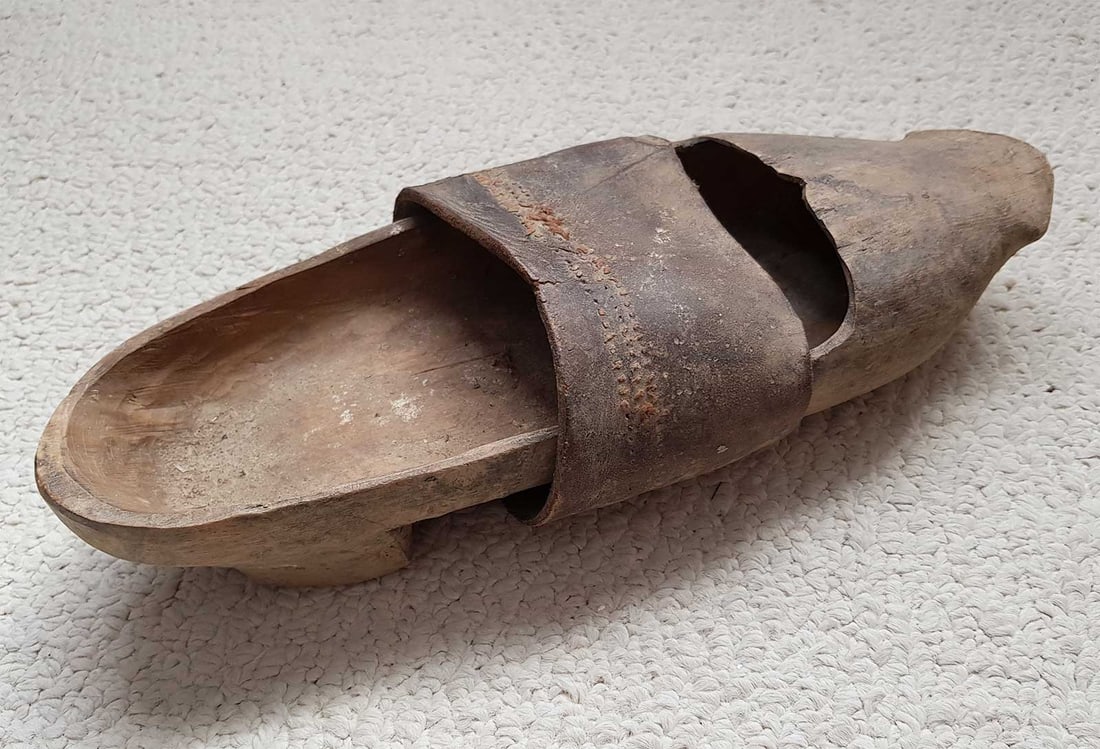 RARE GERMAN WWII CONCENTRATION CAMP PRISONER WOOD CLOG AUTHENTIC ARTIFACT (1 of 20)