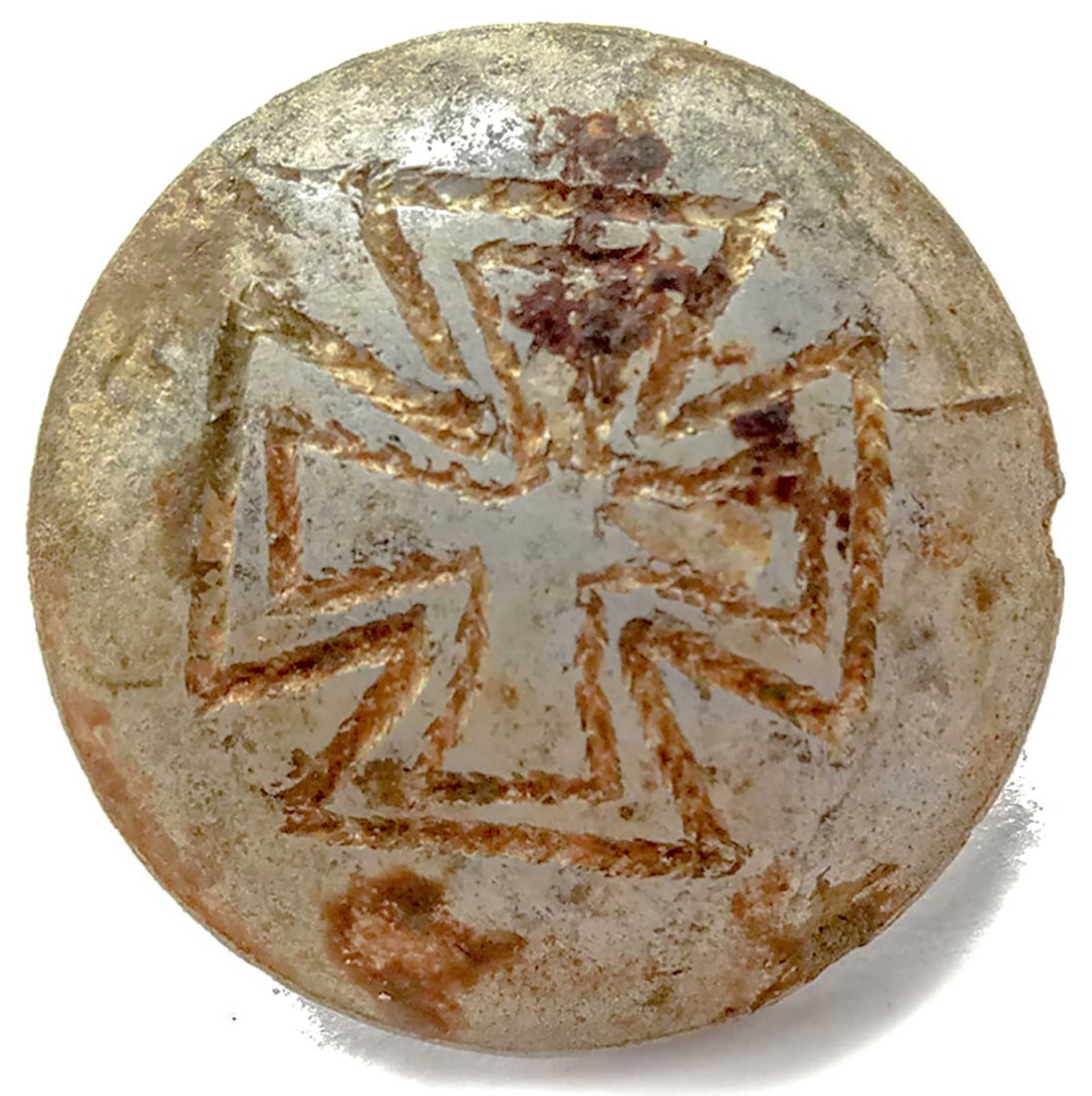 RARE GERMAN WWII TRENCH ART BUTTON WITH IRON CROSS DATED 1943: No Reserve! Limited-Time Price Reduction! RARE GERMAN WWII TRENCH ART BUTTON WITH IRON CROSS DATED 1943 Presented is a rare German WWII trench art button dated 1943 and decorated with an engraved Iron
