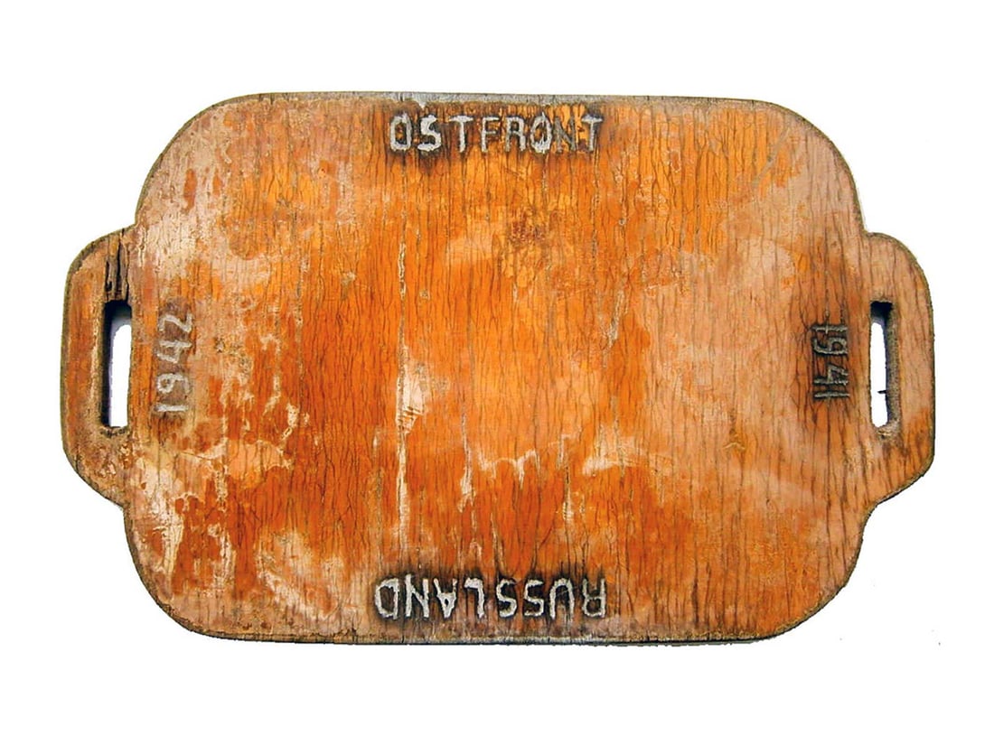 RARE GERMAN WWII RUSSLAND-OSTFRONT 1941-1942 WOOD-CARVED TRAY SALVER TRENCH ART: No Reserve! Limited-Time Price Reduction! RARE GERMAN WWII RUSSLAND-OSTFRONT 1941-1942 WOOD-CARVED TRAY SALVER TRENCH ART Presented is a rare German WWII-era wood-carved tray or salver bearing the ins