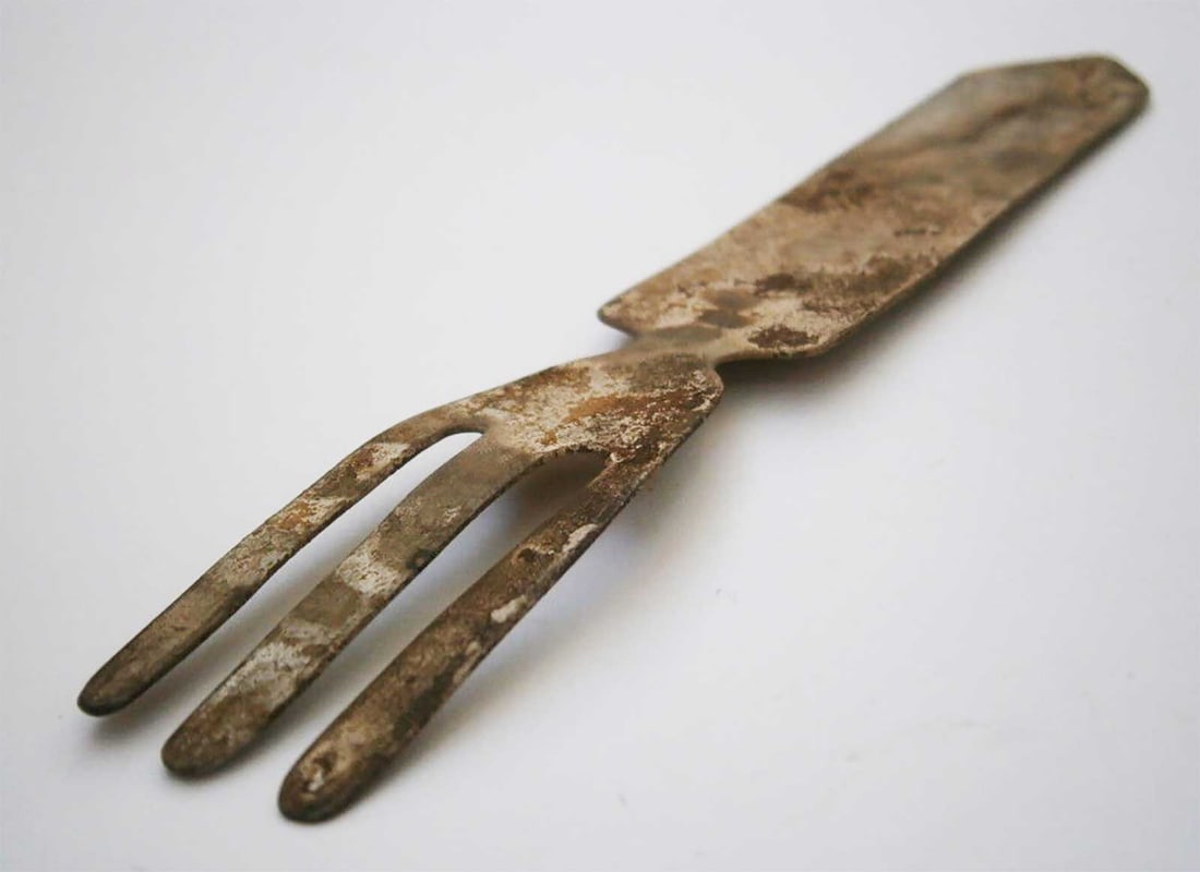 RARE GERMAN WWII ENGRAVED FORK WITH CROSS TRENCH ART HISTORICAL MILITARY COLLECTIBLE: No Reserve! Limited-Time Price Reduction! RARE GERMAN WWII ENGRAVED FORK WITH CROSS TRENCH ART HISTORICAL MILITARY COLLECTIBLE Presented is a rare German WWII fork featuring detailed trench art engrav