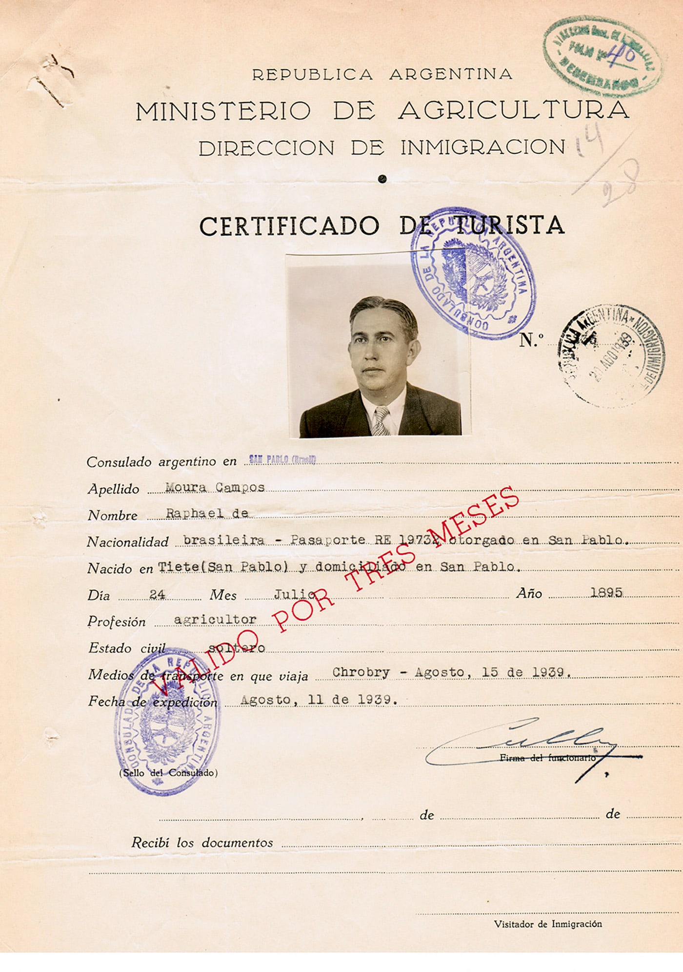 RARE JEWISH WWII 1939 VISA IMMIGRATION DOCUMENT TO ARGENTINA FROM WARSAW GHETTO HISTORY: No Reserve! Limited-Time Price Reduction! RARE JEWISH WWII 1939 VISA IMMIGRATION DOCUMENT TO ARGENTINA FROM WARSAW GHETTO HISTORY Presented is a rare Jewish WWII-era visa immigration document connecte