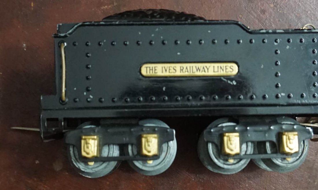 Ives 112t die cast tender: Clean straight tender that many locos need! Looks original- maybe restored. can't tell.