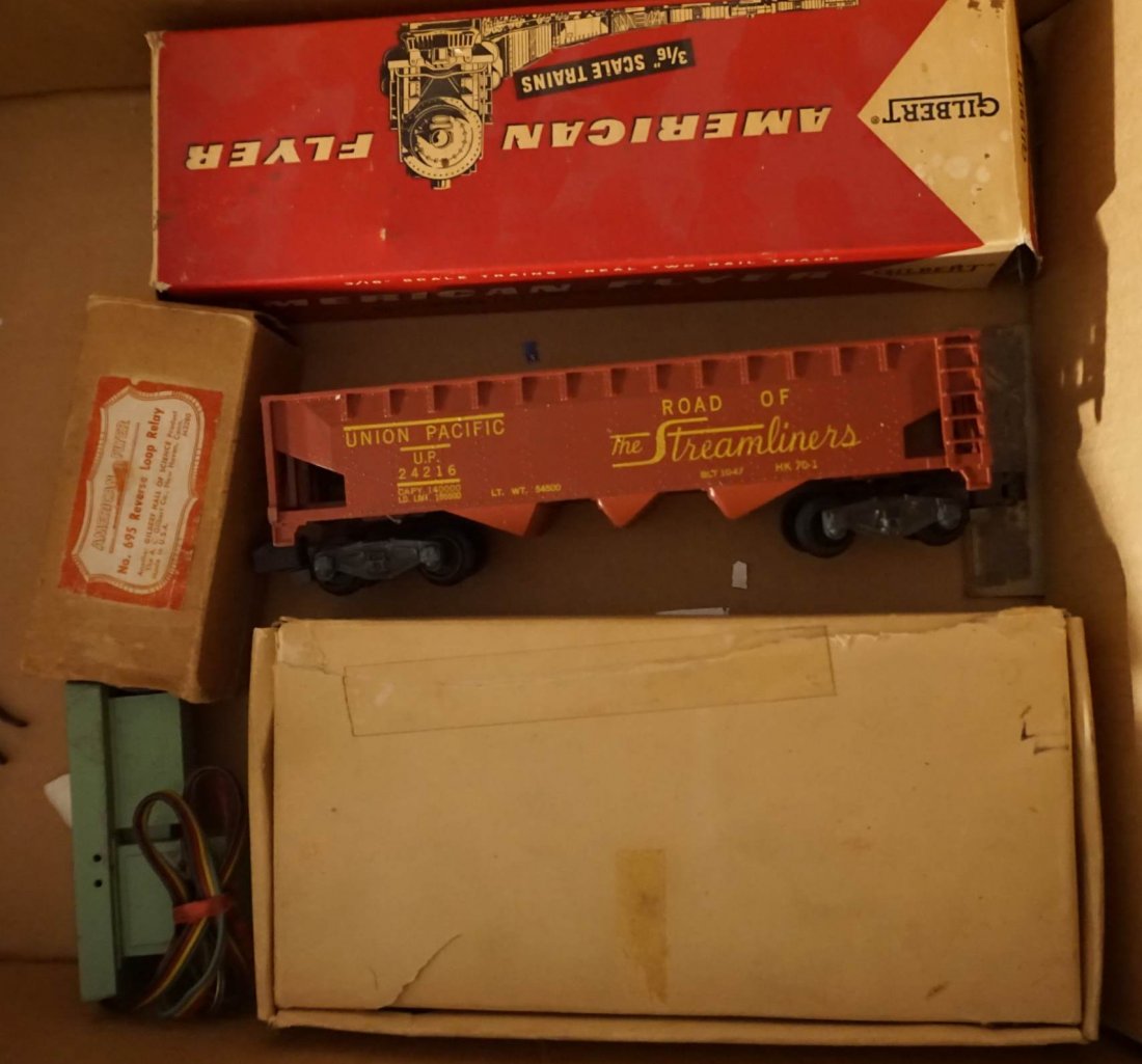 american flyer  24216 hopper 695 r.l. relay; & box (1 of 3)