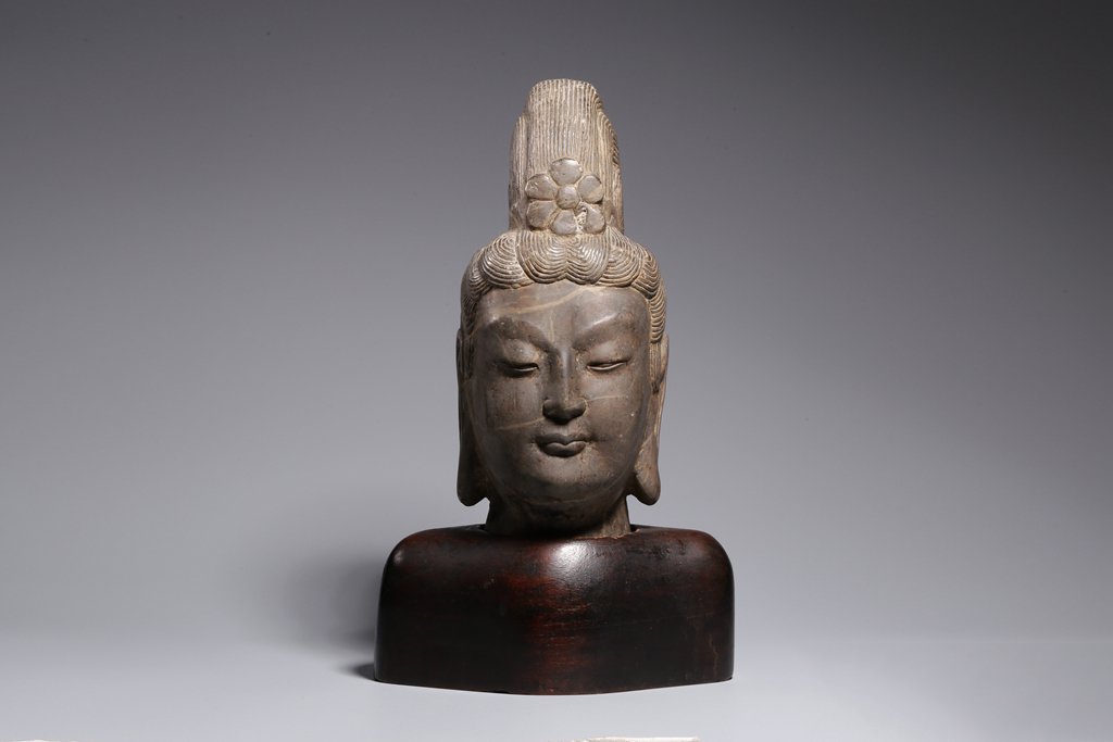 Chinese Antique Stone Buddha head (1 of 9)