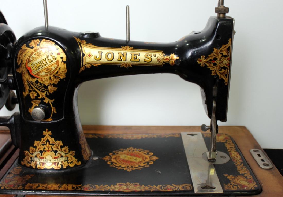 Jones Shuttle Bobbin Hand Crank Sewing Machine (1 of 12)
