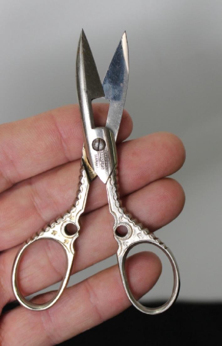 Button Hole Sissiors (1 of 2)