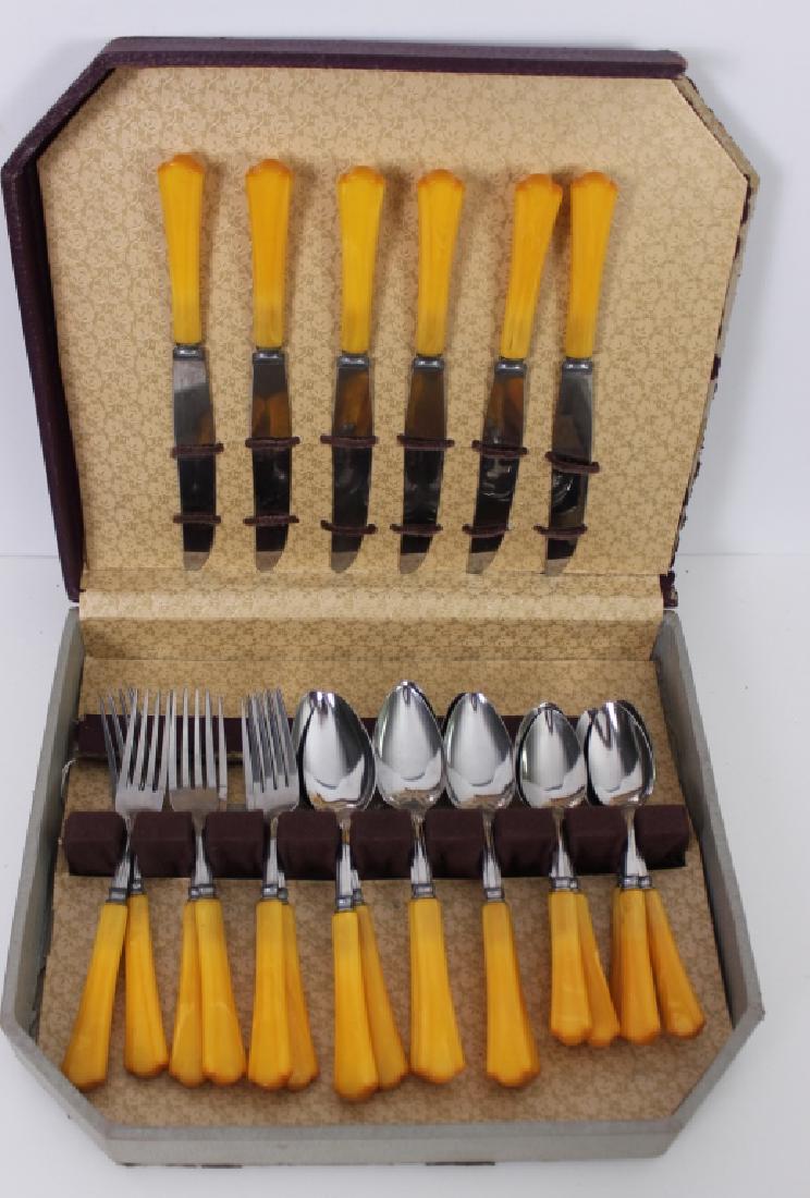 Vintage Englishtown Bakelite Handle 18 pc (1 of 5)