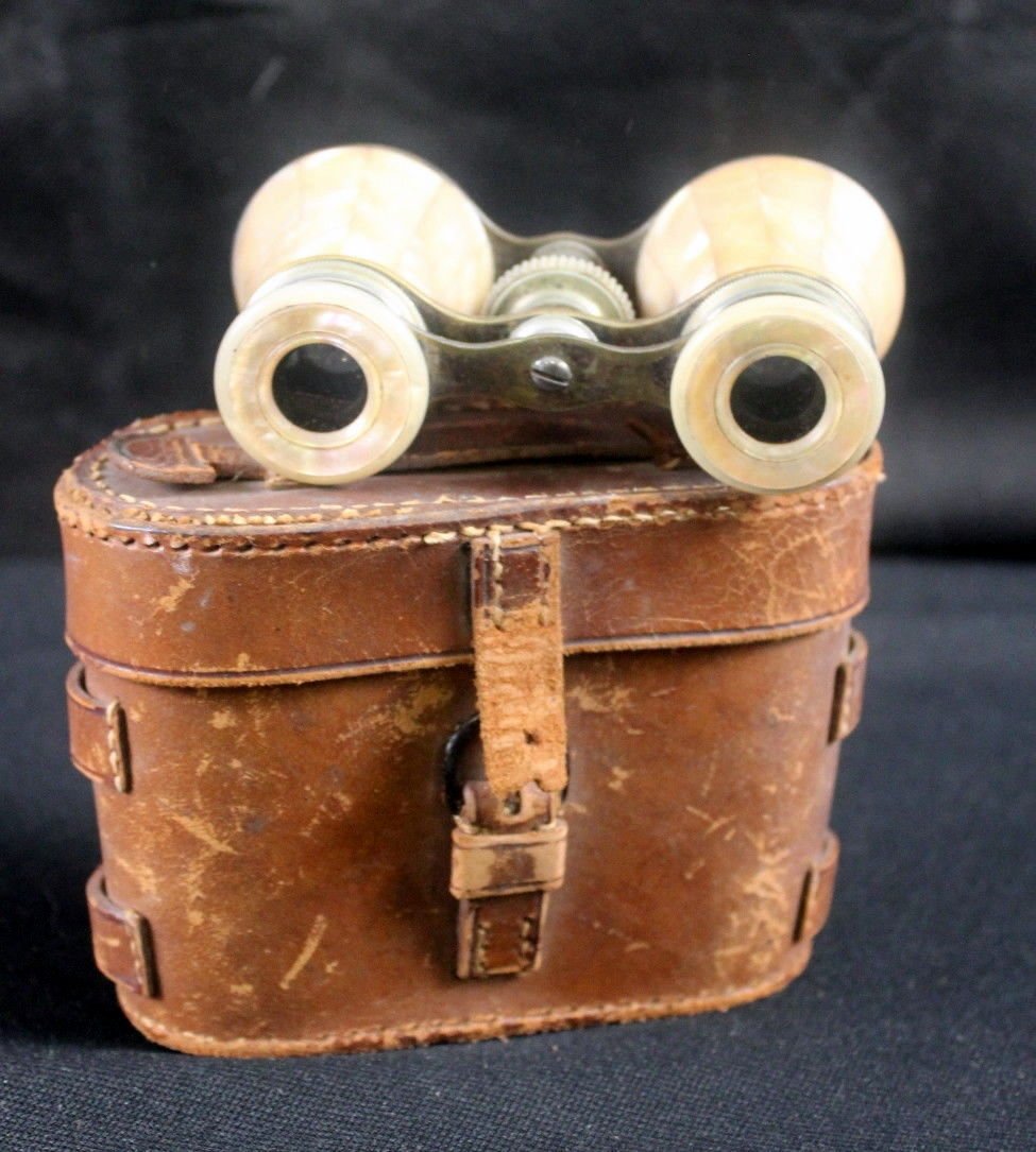 Mother of Pearl Opera Glasses: With leather case in good condition.