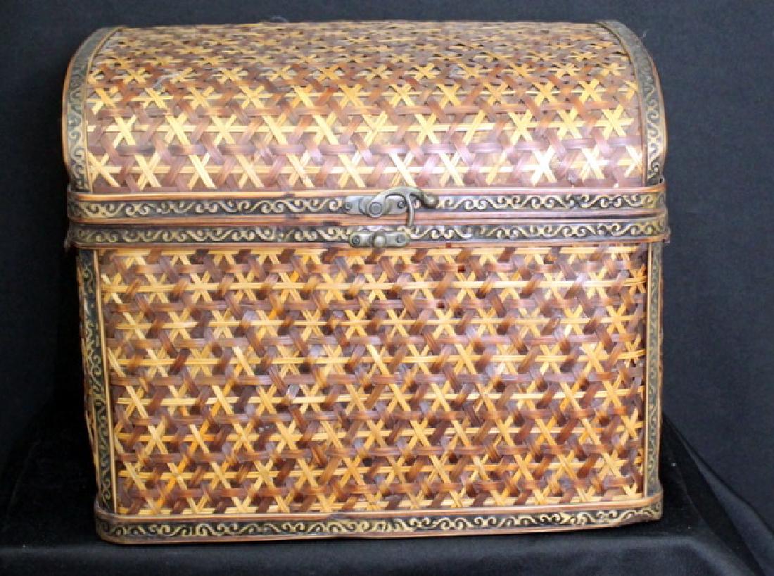 Wicker Storage Basket: 17H x 14W x 11DGoldfinch Auctions can ship this lot in-house.