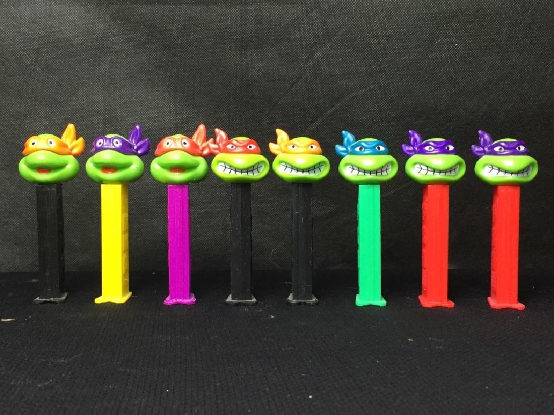 Pez Ninja Turtles: 8 Ninja Turtles, all with feet. #Pez