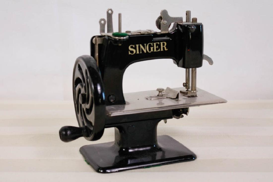 Singer Toy Sewing Machine: Incised "3" on the top. 6.5 H x 6 W x 3 D inches. #sewingmachine #singer #vintagesewing #vintagetoys #sewing