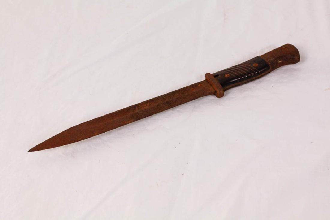 WWII German Bayonet For Mauser Rifle: 15 long inches. #WWII #AntiqueWeapon