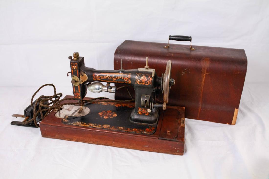 White Family Sewing Machine: Serial #140699. 13.5h x 21w x 9.5. Bottom wood of case is not attached. #WhiteFamilySewing #SewingMachine #VintageSewing