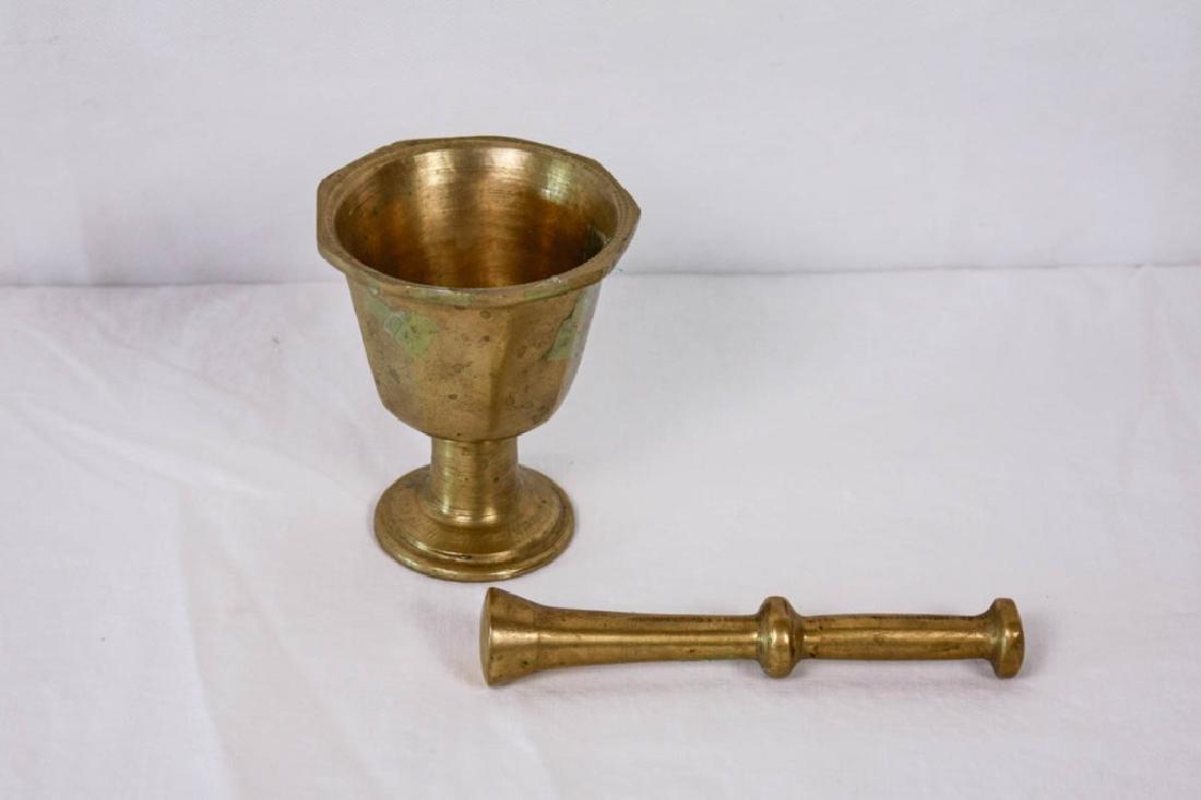 Apothecary Mortar & Pestle Brass: Mortar 4h inches & Pestle 5.5h inches. #Apothecary #VintageMedicine