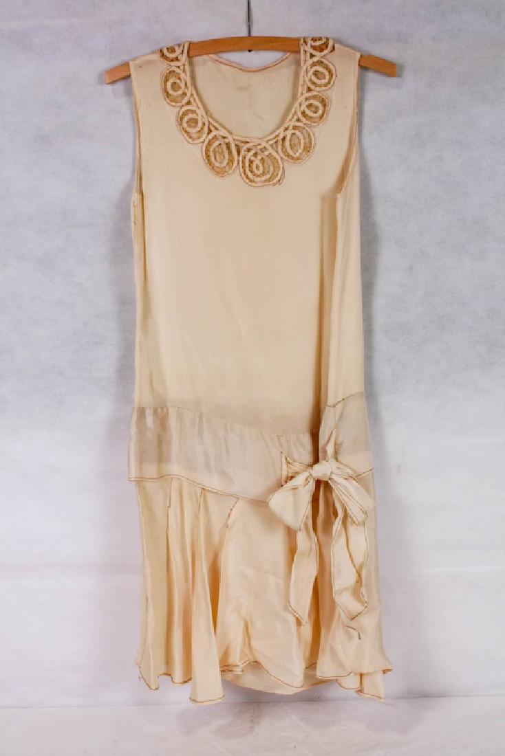 Silk Flapper Dress: Size small (not marked). Approx. 37 long inches. Minor discoloration. #Flapper #Roaring20s #GreatGatsby #Silk #Costume #VintageClothes #Props #Wardrobe