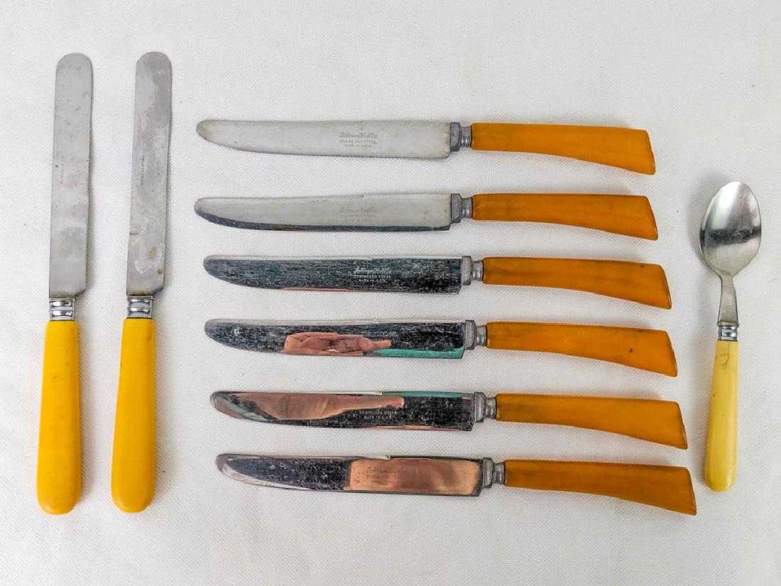 Vintage Melamine Utensils: (2) knives, marked Stainless Korea; (6) knives, marked Robinson Knife Co. Stainless Steel, made in USA; spoon, marked Ginkgo 18/8, stainless Korea. #Melamine #MidCenturyModern