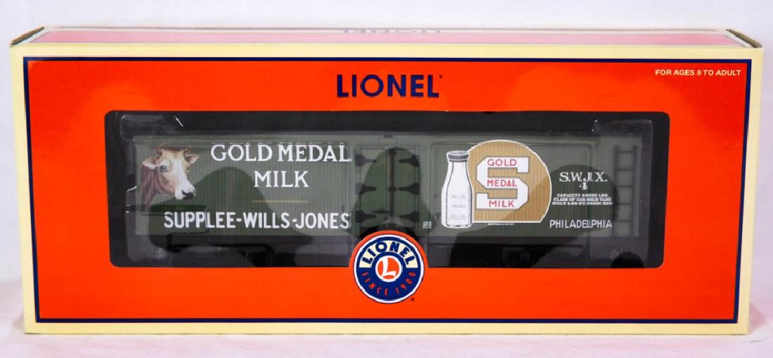 Lionel Supplee Milk Car 17378: 6-17378, 2004. Die-cast metal sprung buffers, plated interior milk cans, opening doors. Mint in box. #Lionel