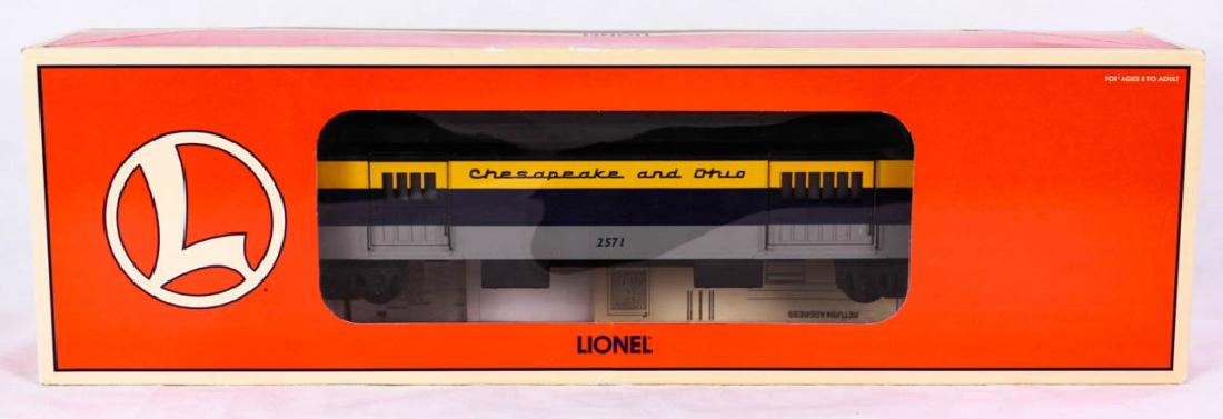 Chesapeake & Ohio Heavyweight Baggage Car 19088: 2571. 6-19088, 1996. Injection-molded plastic body, metal frame and grab irons, detailed underframe, flexible diaphragms, spring-loaded opening doors, Pullman-style six-wheel die-cast metal trucks, ma