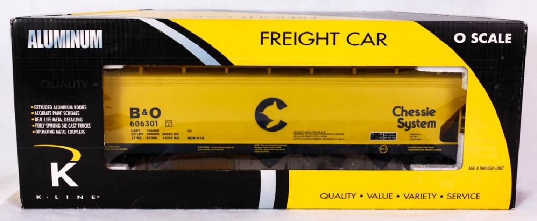 K-Line K6243-1091 Alum. B&O 3Bay Ctr Flow Hopper: K6243-1091. O Scale. Extruded aluminum bodies, accurate paint schemes, real-life metal detailing, fully sprung die-cast trucks, operating metal couplers. Lionel compatible. Mint in box. #Lionel #KLine