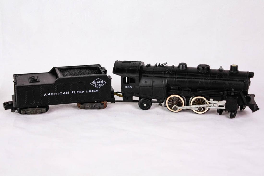 Am. Flyer 303 Steam Engine & Coal Tender: Smoke in tender. American Flyer Reading Lines coal tender and 303 steamer engine. Very good condition. #AmericanFlyer
