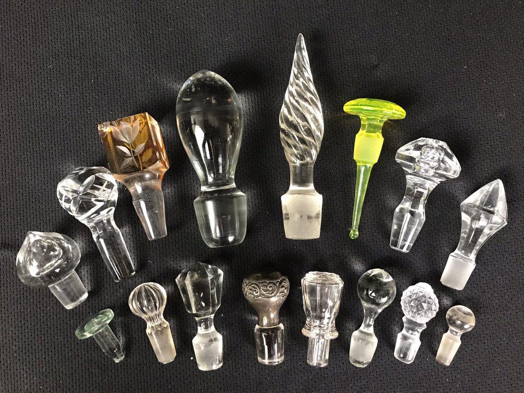 15 Assorted Bottle Stoppers (1 of 4)