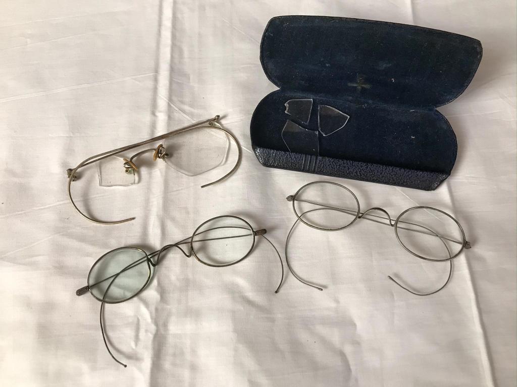 3 Sets of Glasses (1 of 4)