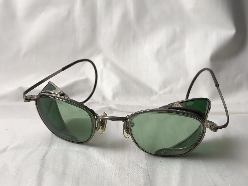 Safety Goggles with Green Lenses, Vintage (1 of 3)