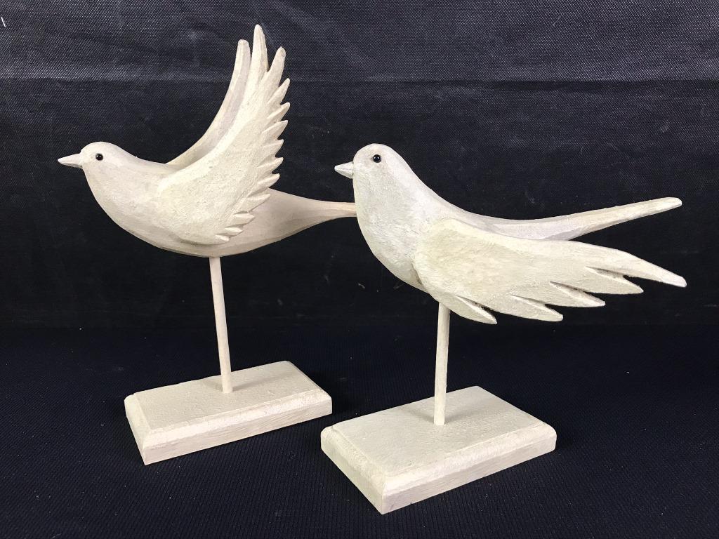 Pair of Wood Carved Doves (1 of 2)