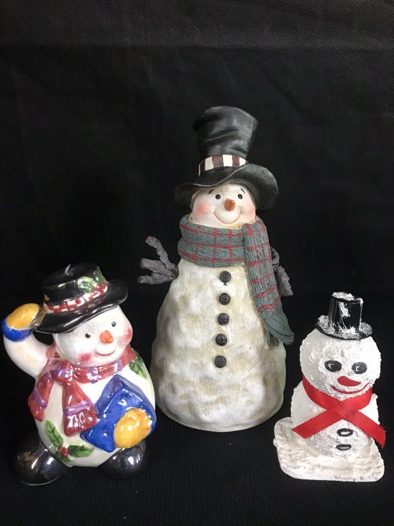 Snowmen (3): 8h, 4.5h & 4h inches.