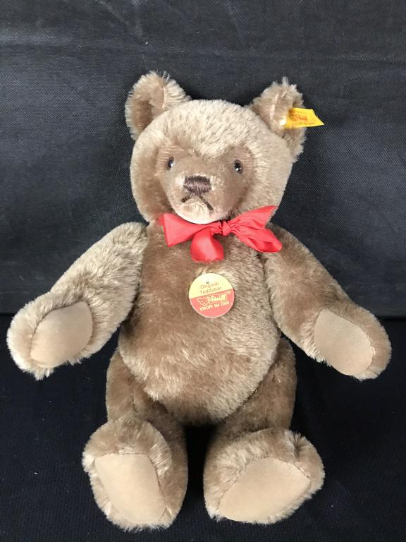 steiff jointed teddy bear