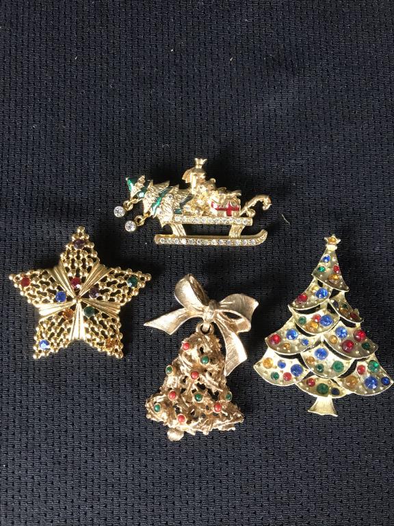 2 Christmas Trees, 1 Star & Sleigh Pin (1 of 1)